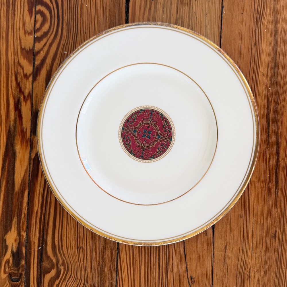 Royal Doulton Martinique Accent Salad Plate Fine Bone China SPA 8.5”